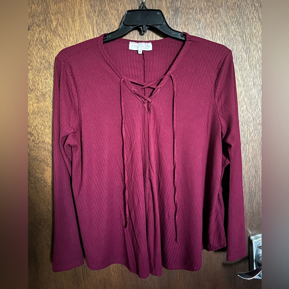 C'est La Vie Women's Burgundy Lace up Sz XL